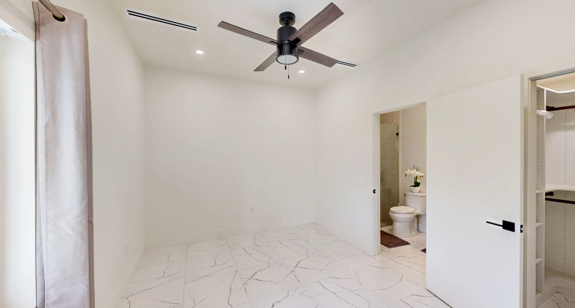Brand New Luxury Villa - Image 9