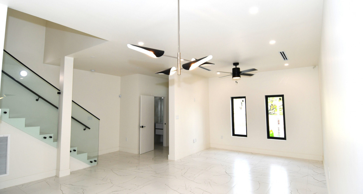Brand New Luxury Villa - Image 6