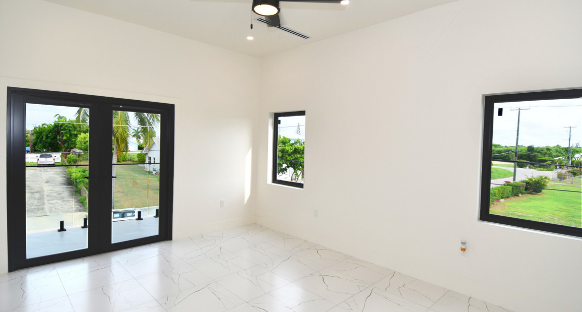 Brand New Luxury Villa - Image 11