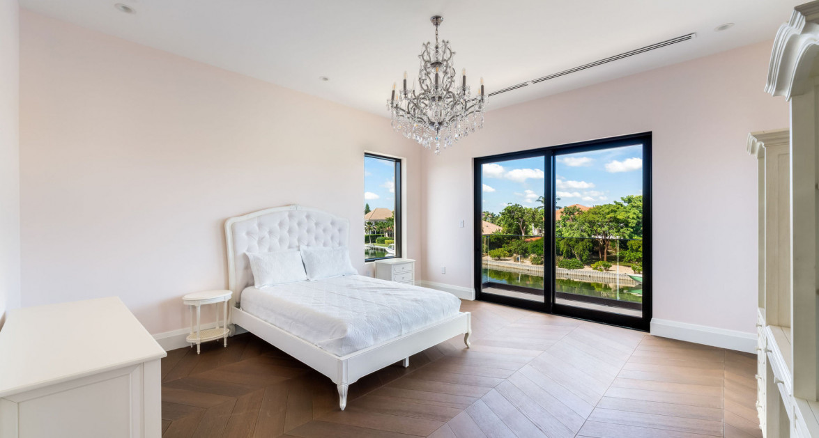 Brand New Vista Del Mar Home - Image 19