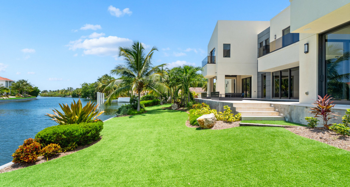 Brand New Vista Del Mar Home - Image 44