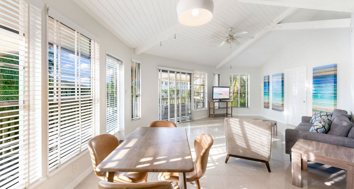 Breezy Pines Top Floor 2 Bed 2 Bath - Image 8