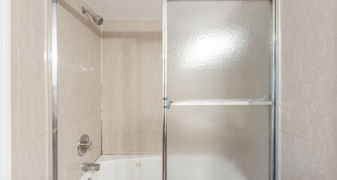 Breezy Pines Top Floor 2 Bed 2 Bath - Image 30