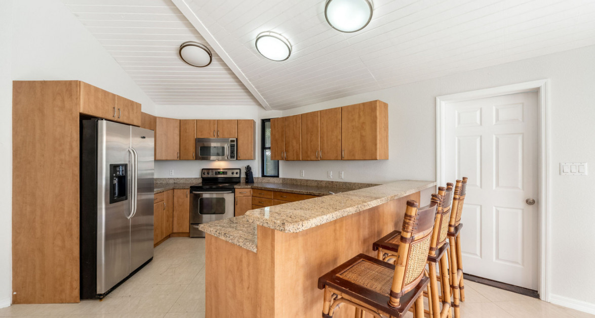 Breezy Pines Top Floor 2 Bed 2 Bath - Image 1