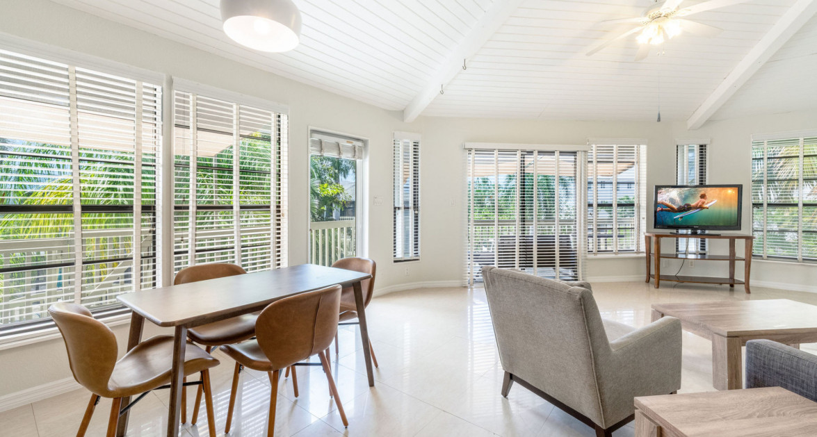 Breezy Pines Top Floor 2 Bed 2 Bath - Image 14