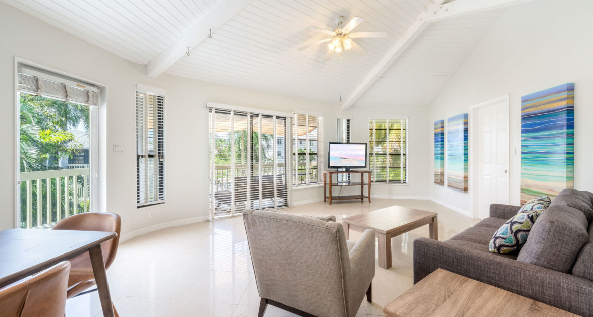 Breezy Pines Top Floor 2 Bed 2 Bath - Image 16