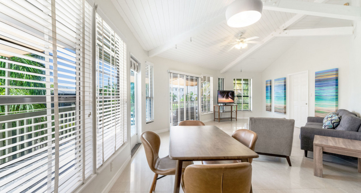 Breezy Pines Top Floor 2 Bed 2 Bath - Image 12