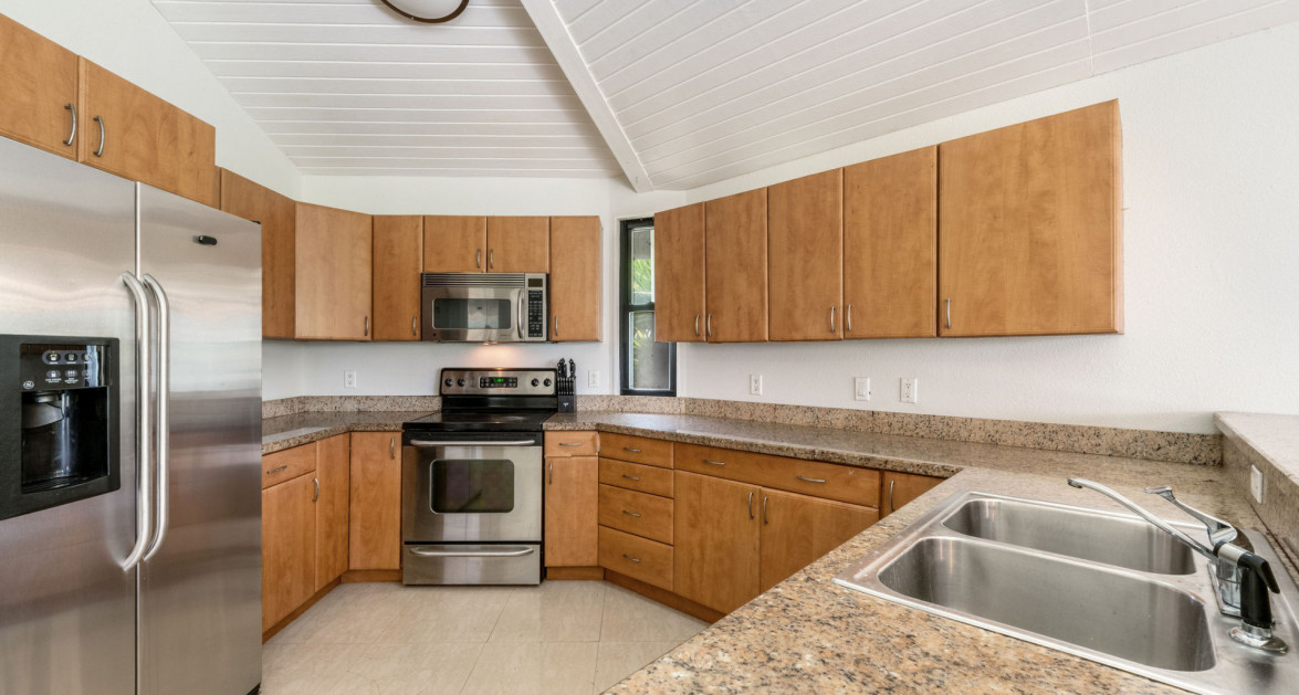 Breezy Pines Top Floor 2 Bed 2 Bath - Image 15