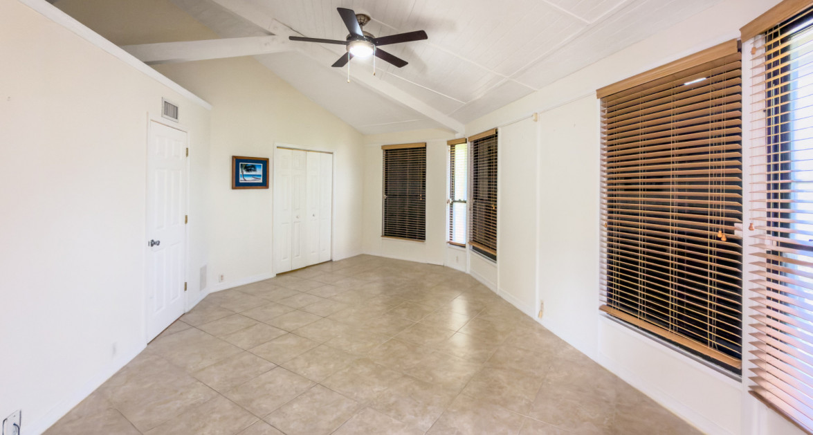 Breezy Pines Top Floor Unit 2 Bed 2 Bath - Image 8