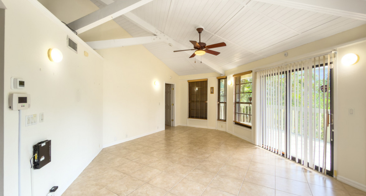 Breezy Pines Top Floor Unit 2 Bed 2 Bath - Image 2