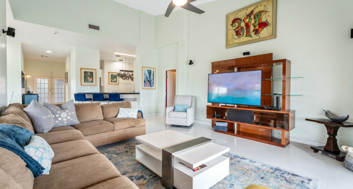 Britannia #630 | Seven Mile Corridor - Spacious Canal Front Living - Image 21