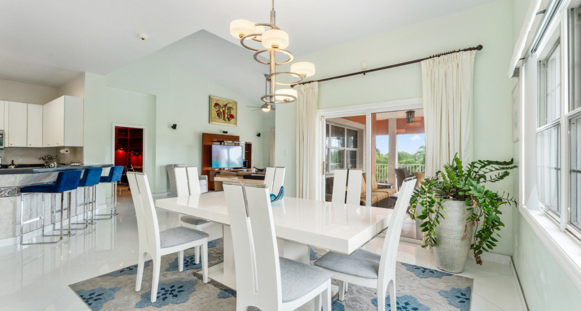 Britannia #630 | Seven Mile Corridor - Spacious Canal Front Living - Image 12