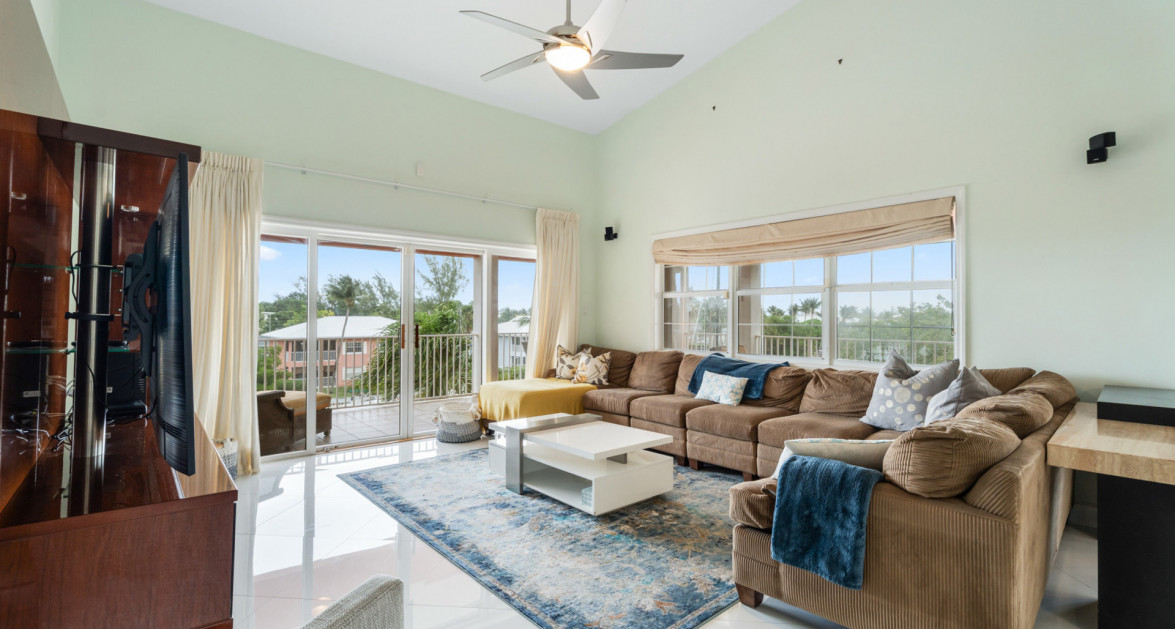 Britannia #630 | Seven Mile Corridor - Spacious Canal Front Living - Image 17