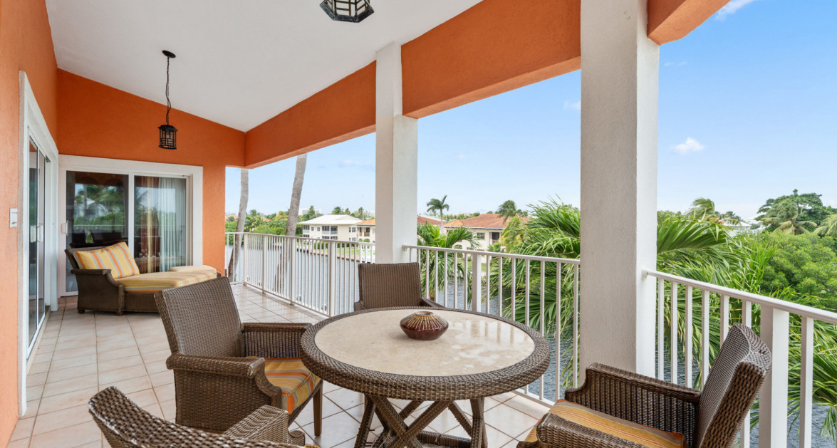 Britannia #630 | Seven Mile Corridor - Spacious Canal Front Living - Image 33