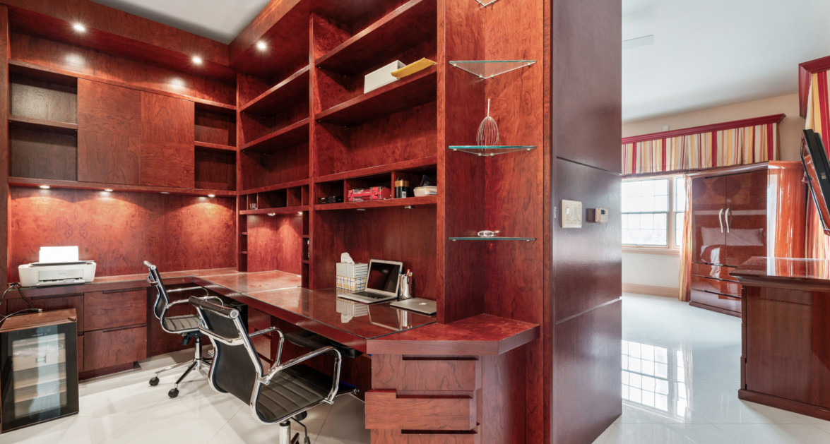 Britannia #630 | Seven Mile Corridor - Spacious Corner Unit Canal Front Condo - Image 22