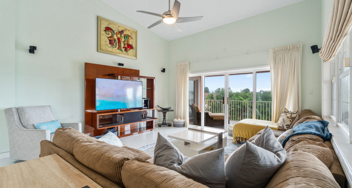 Britannia #630 | Seven Mile Corridor - Spacious Corner Unit Canal Front Condo - Image 18