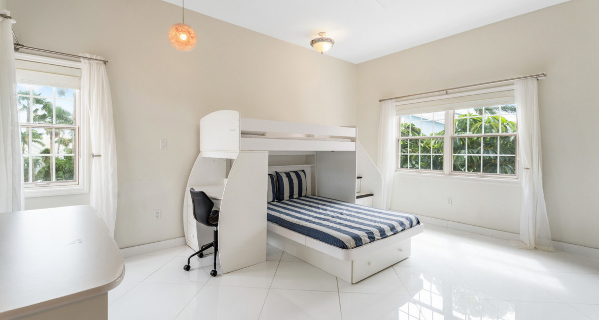 Britannia #630 | Seven Mile Corridor - Spacious Corner Unit Canal Front Condo - Image 29