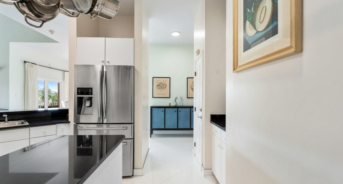 Britannia #630 | Seven Mile Corridor - Spacious Corner Unit Canal Front Condo - Image 3