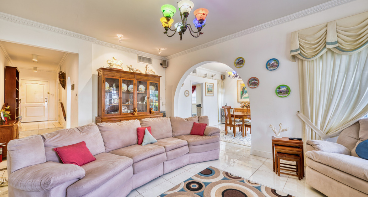 BRITANNIA #903 | SEVEN MILE CORRIDOR – UNIQUE 2 BED INVESTMENT WITH RENTAL INCOME GUARANTEED - Image 5