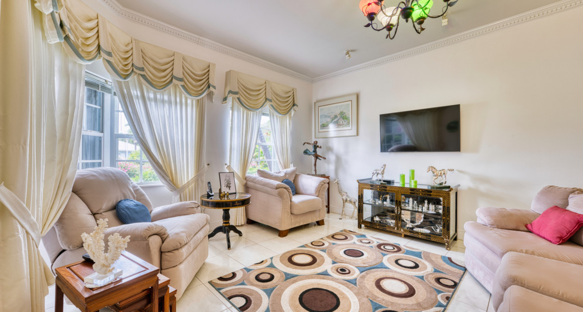 BRITANNIA #903 | SEVEN MILE CORRIDOR – UNIQUE 2 BED INVESTMENT WITH RENTAL INCOME GUARANTEED - Image 4