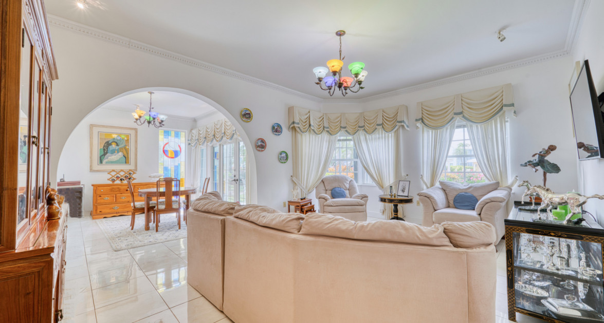 BRITANNIA #903 | SEVEN MILE CORRIDOR – UNIQUE 2 BED INVESTMENT WITH RENTAL INCOME GUARANTEED - Image 6