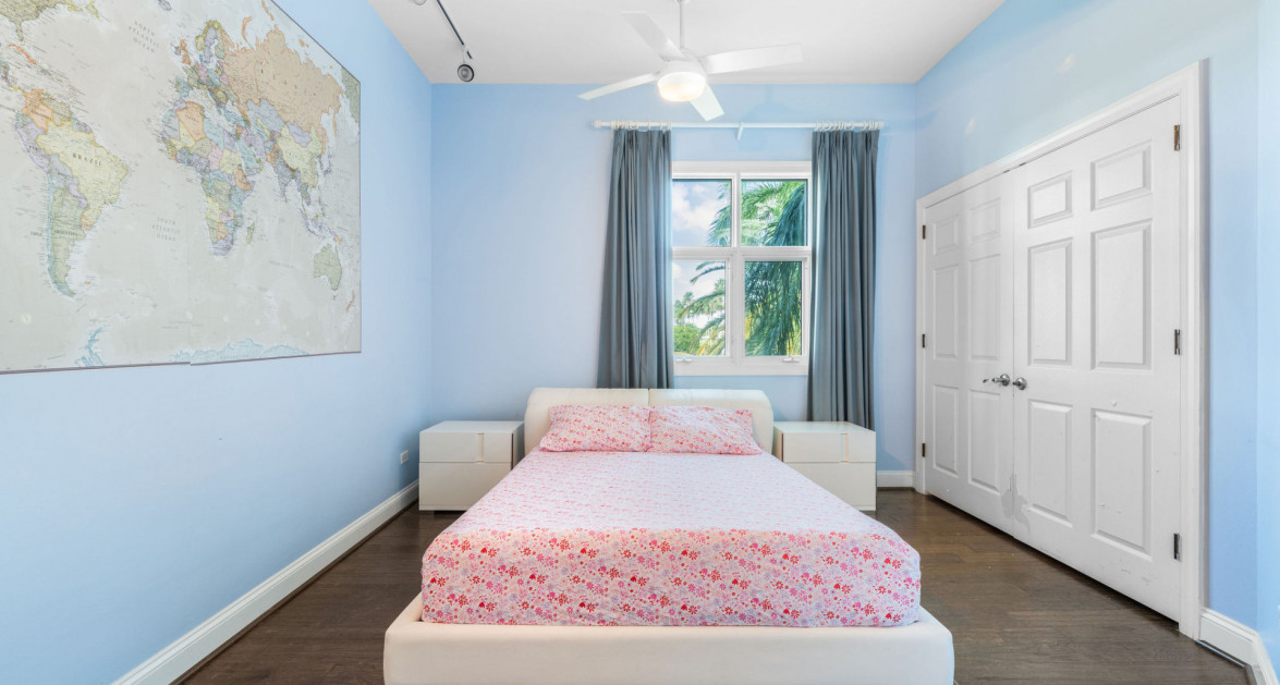 Britannia Kings Court 4 Bed 4 Bath - Image 51