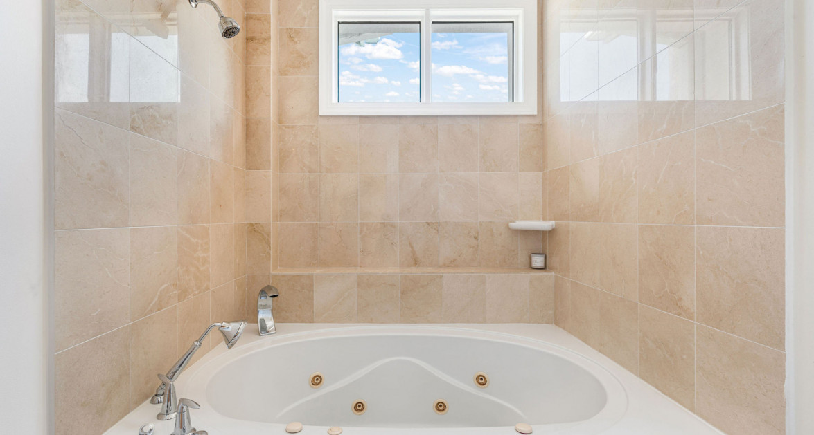 Britannia Kings Court 4 Bed 4 Bath - Image 49