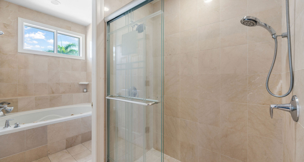 Britannia Kings Court 4 Bed 4 Bath - Image 47