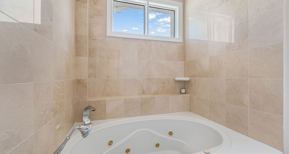 Britannia Kings Court 4 Bed 4 Bath - Image 48