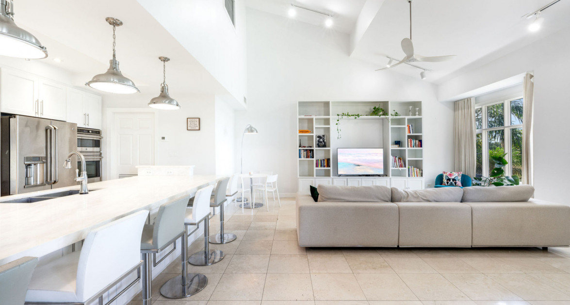 Britannia Kings Court 4 Bed 4 Bath - Image 9