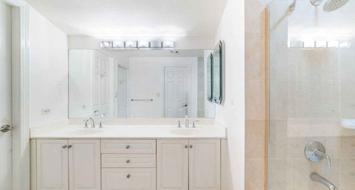 Britannia Kings Court 4 Bed 4 Bath - Image 28