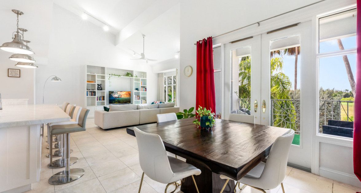 Britannia Kings Court 4 Bed 4 Bath - Image 5