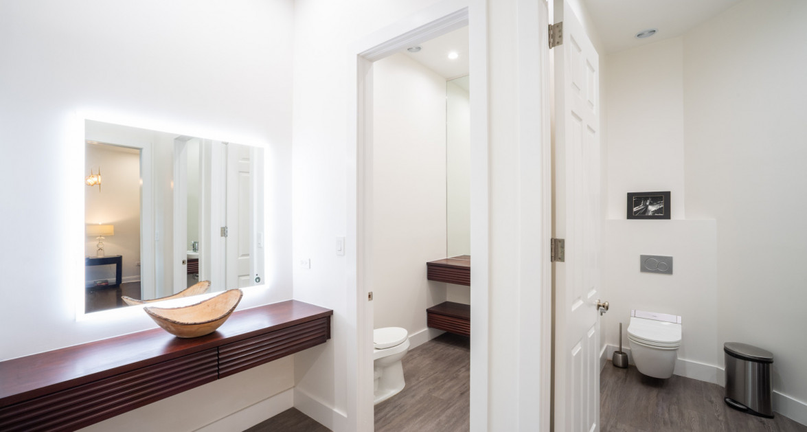 Britannia Kings Court - 4BR/4.5BA WITH ELEVATOR - Image 16