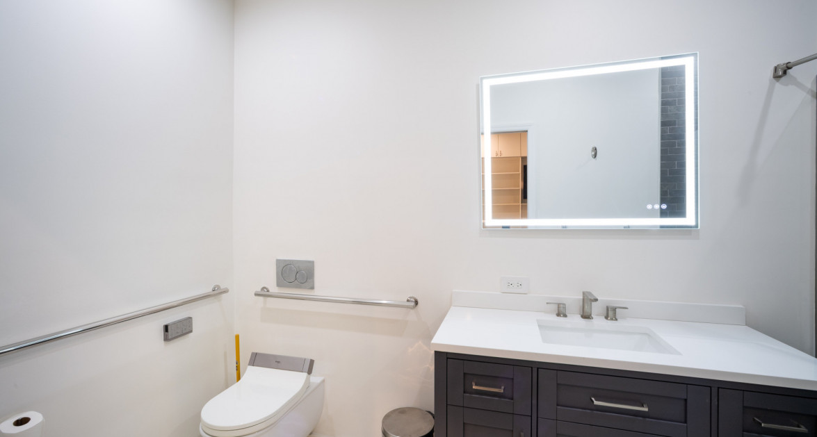 Britannia Kings Court - 4BR/4.5BA WITH ELEVATOR - Image 22