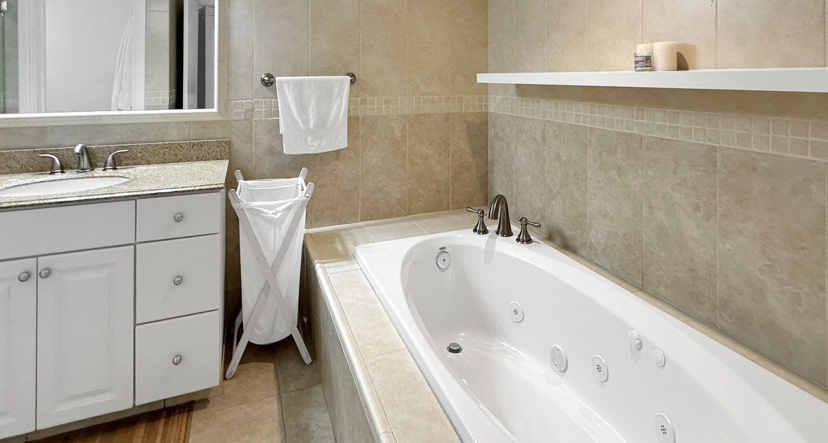 Brittany Cove Oceanfront property - Image 20