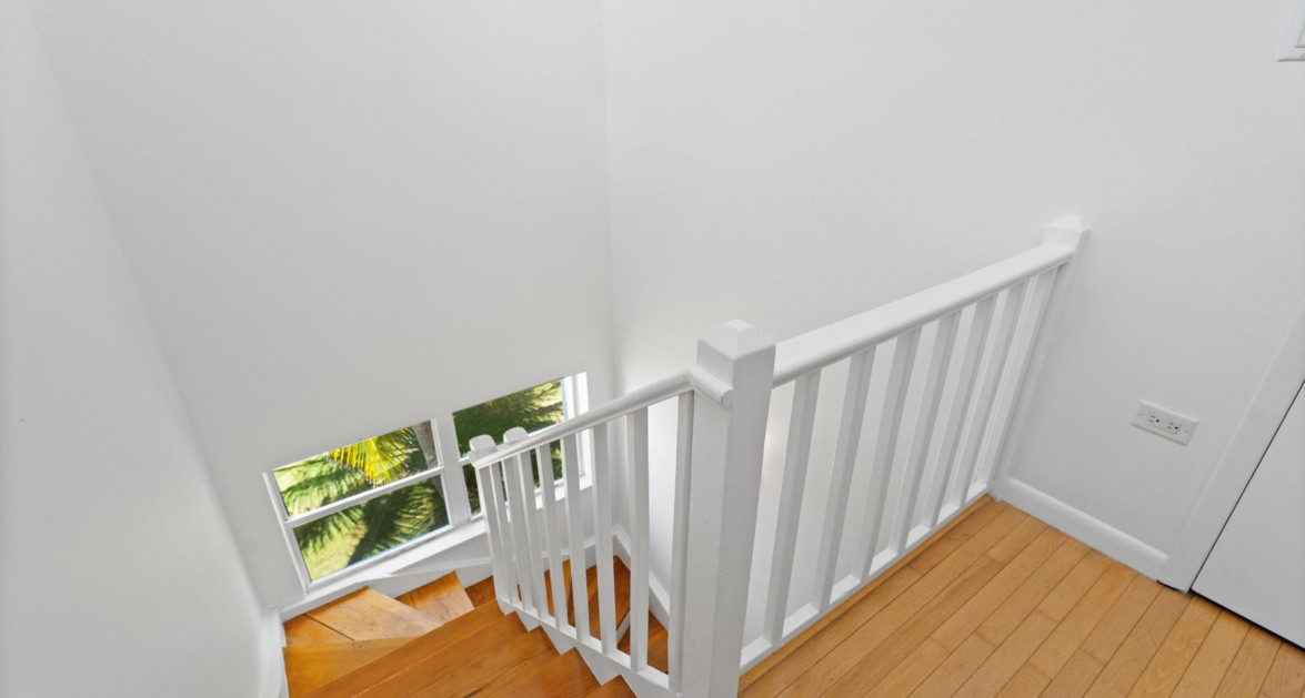 BY THE SEA #7 | SOUTH SOUND – OCEANFRONT END UNIT WITH RENOVATION REQUIRED - Image 16