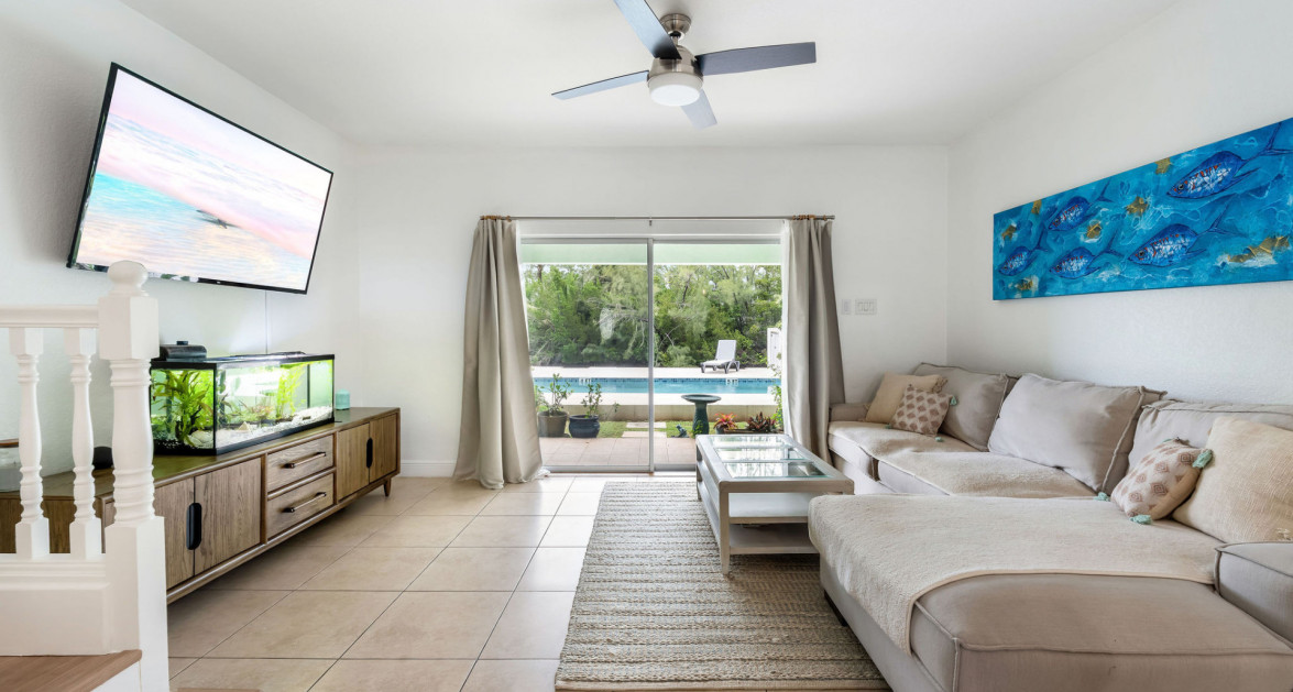 Canal Front Large 2 bed 2.5 bath Townhome in Omega Bay with Dock Space - Image 8