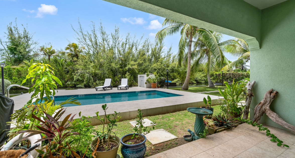 Canal Front Large 2 bed 2.5 bath Townhome in Omega Bay with Dock Space - Image 19