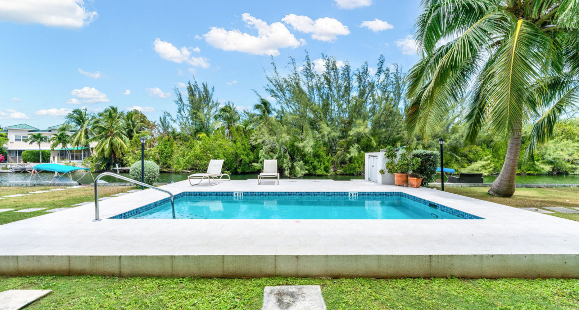 Canal Front Large 2 bed 2.5 bath Townhome in Omega Bay with Dock Space - Image 14