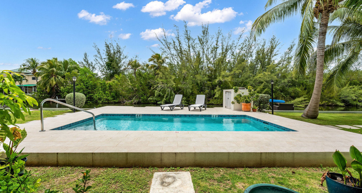 Canal Front Large 2 bed 2.5 bath Townhome in Omega Bay with Dock Space - Image 12
