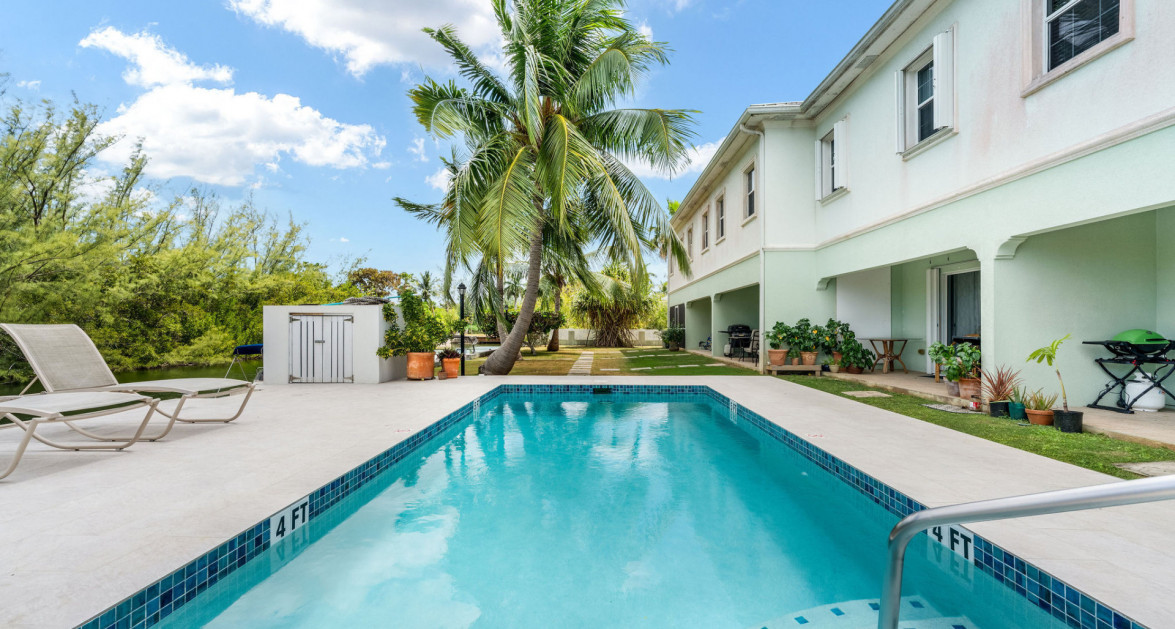 Canal Front Large 2 bed 2.5 bath Townhome in Omega Bay with Dock Space - Image 16