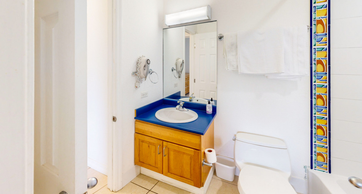 Castaway Coves Top Floor Unit - Image 7