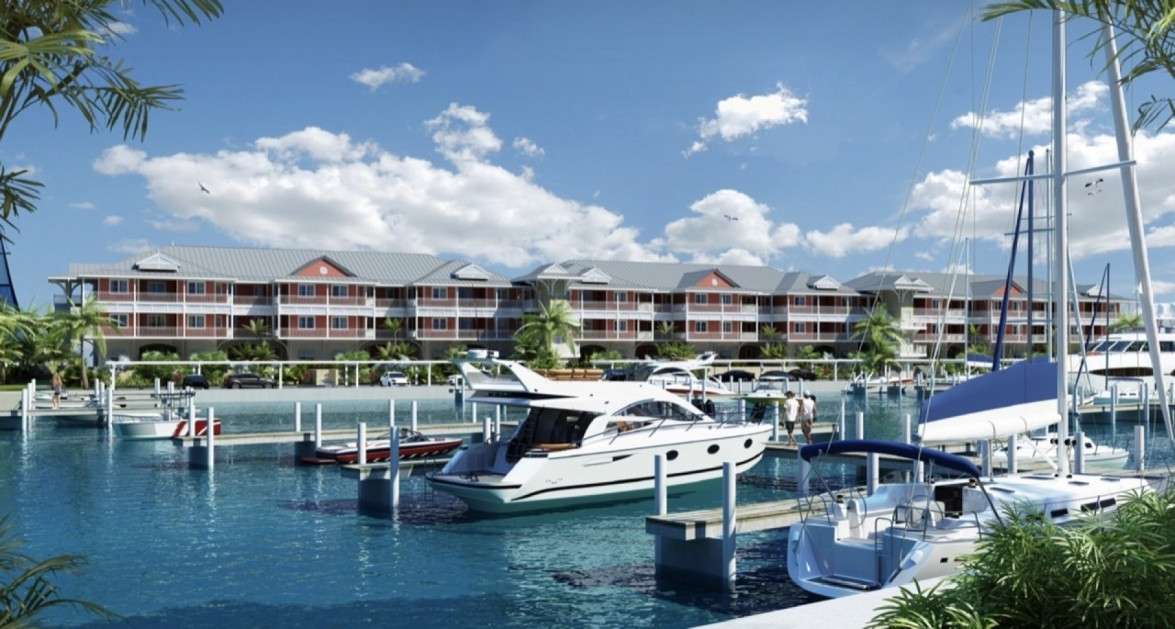 Catalina Bay Corner Seafront 3BR Second Floor #218 - Image 1