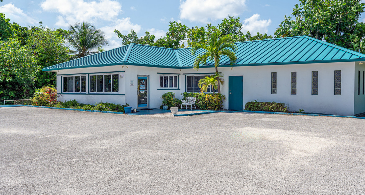 Cayman Animal Hospital on Crewe Road - Image 1
