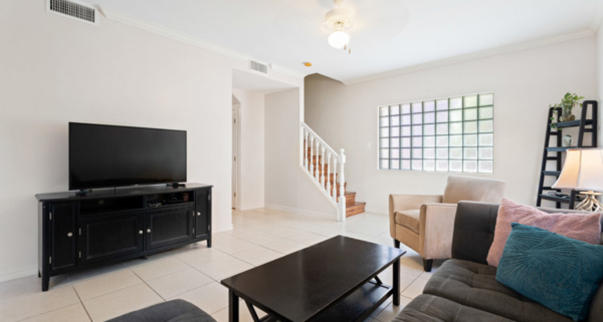 CAYMAN CROSSING UNIT #27 SOUTH SOUND - Image 16