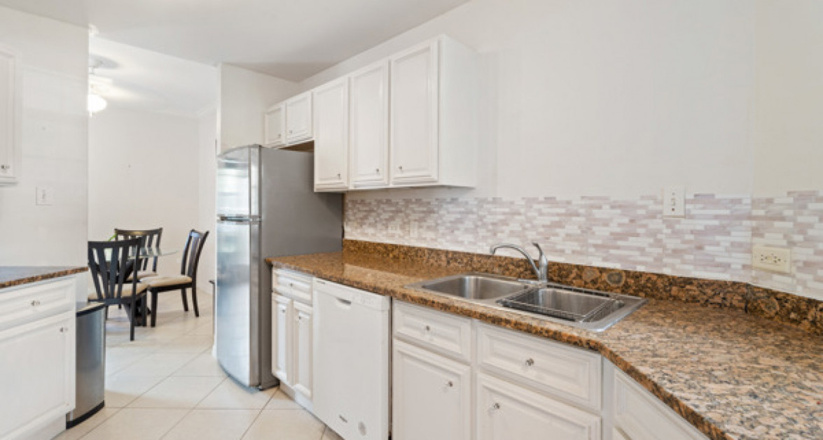 CAYMAN CROSSING UNIT #27 SOUTH SOUND - Image 6