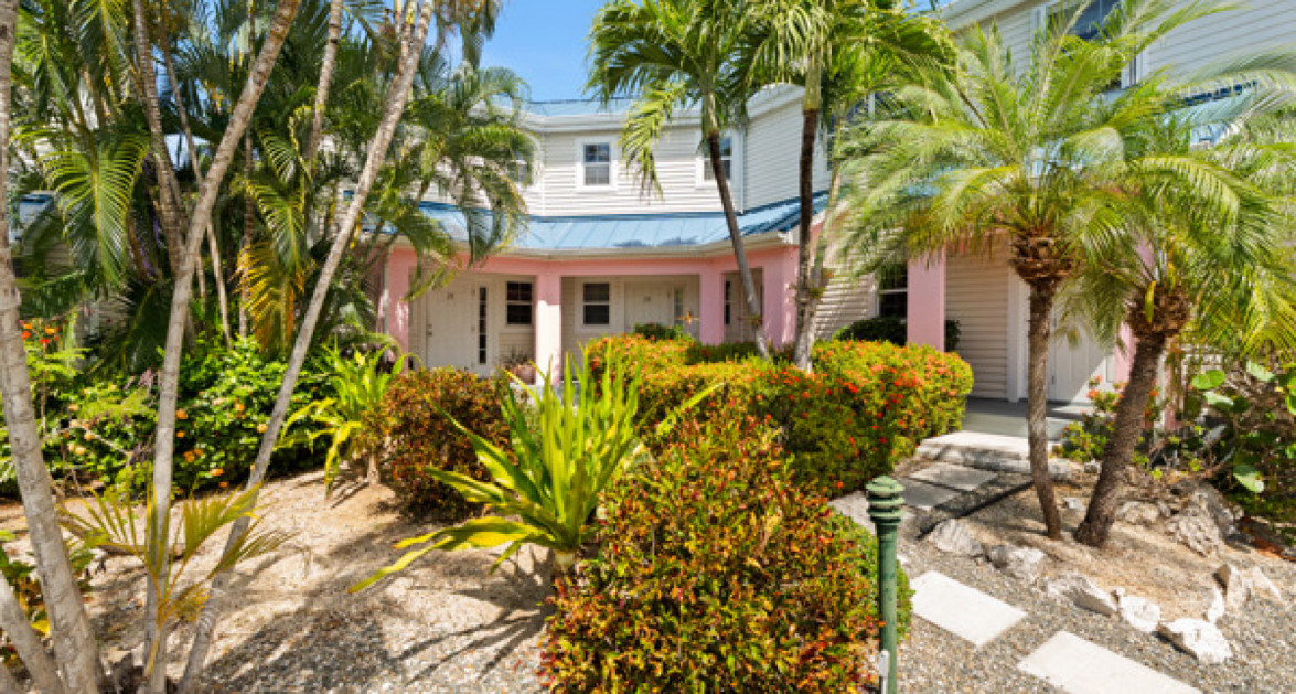 CAYMAN CROSSING UNIT #27 SOUTH SOUND - Image 3