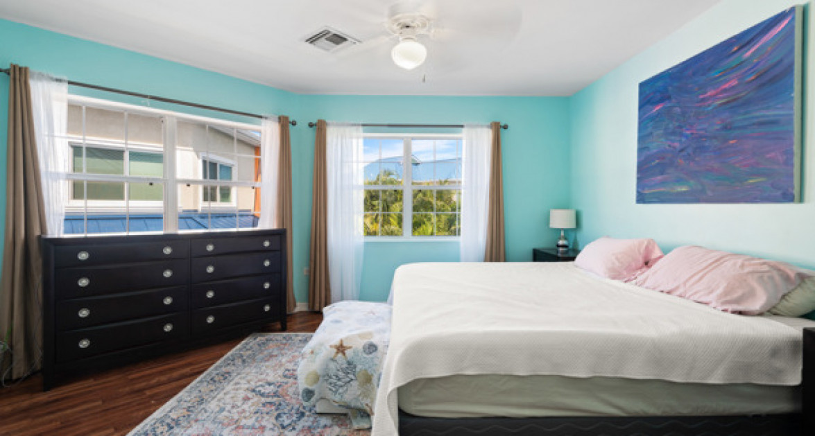CAYMAN CROSSING UNIT #27 SOUTH SOUND - Image 26