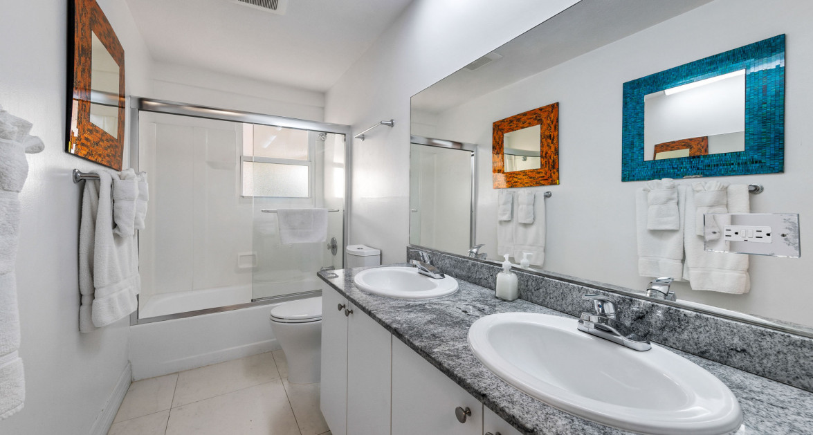 Cayman Reef 3 Bedroom | Seven Mile Beach | Redevelopment Potential - Image 13