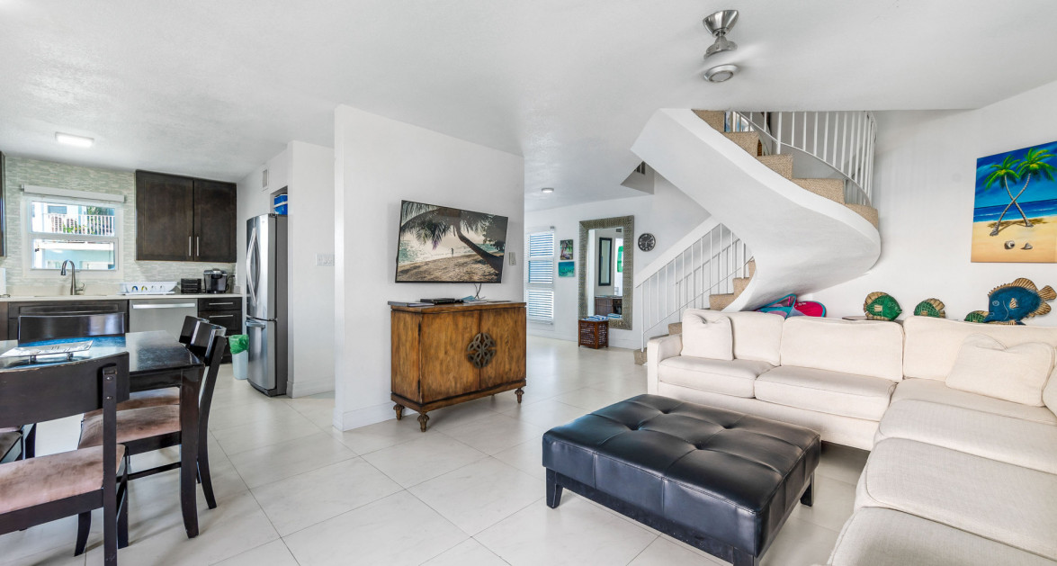 Cayman Reef 3 Bedroom | Seven Mile Beach | Redevelopment Potential - Image 5